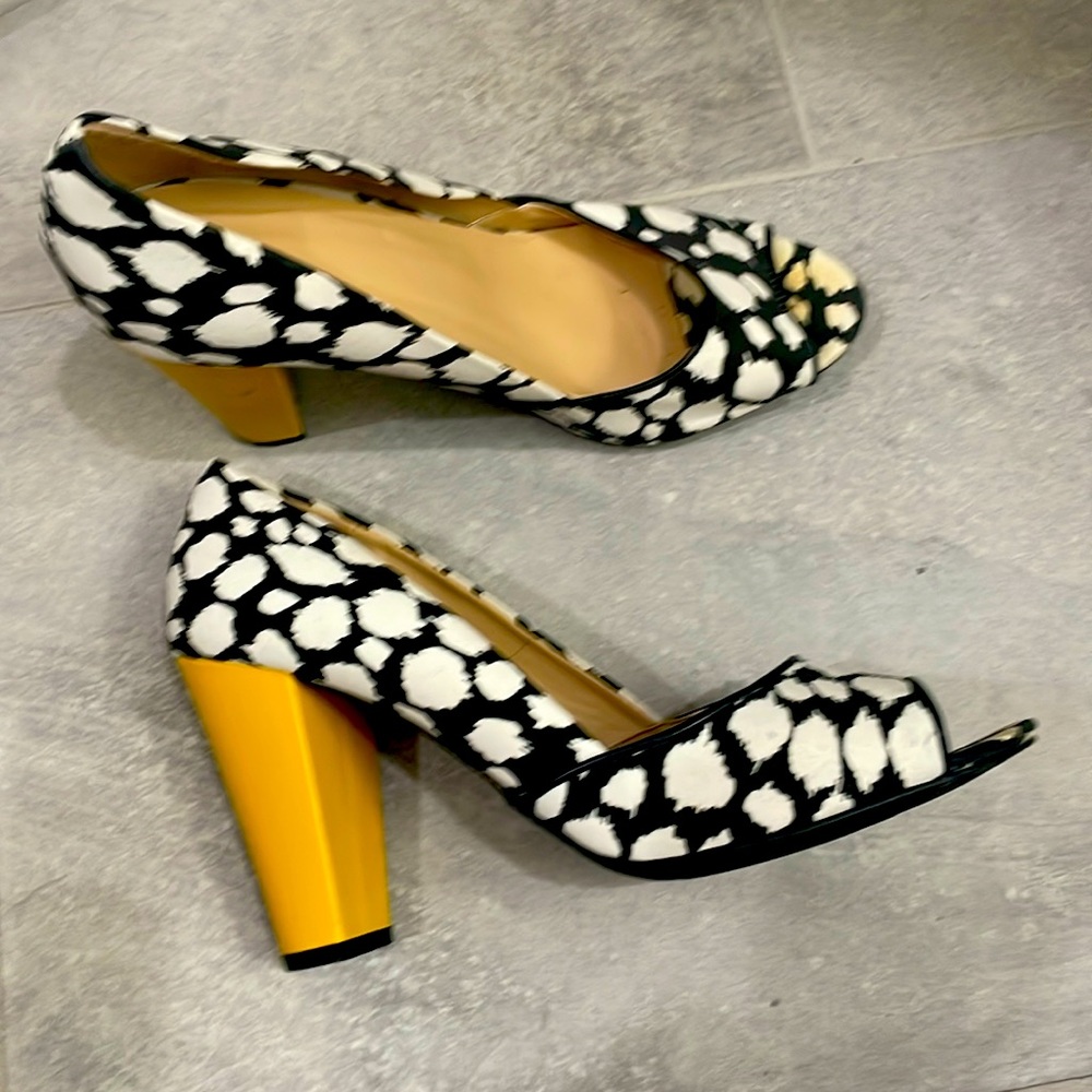 Women’s peep toe heel